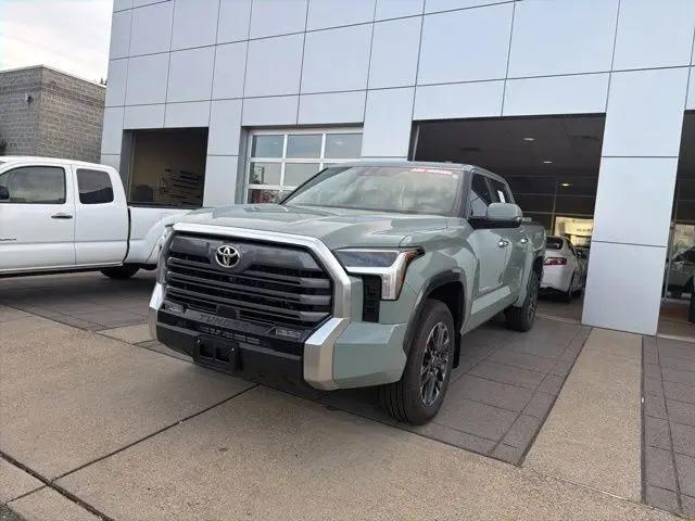 2026 Toyota Tundra Limited CrewMax 5.5' Bed