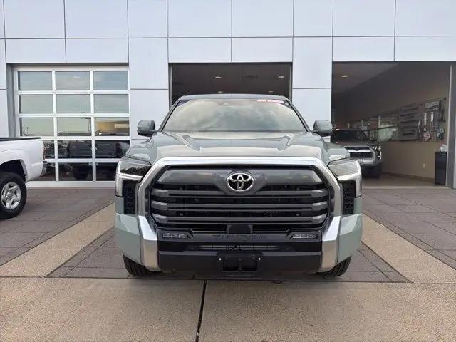 2026 Toyota Tundra Limited CrewMax 5.5' Bed