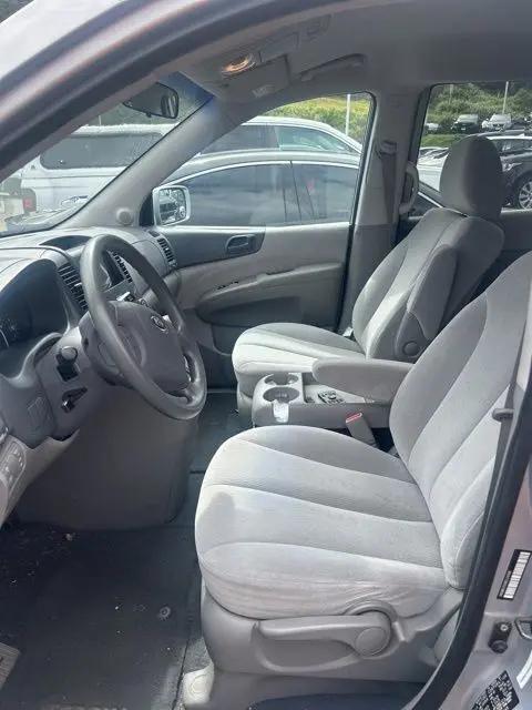 2008 Kia Sedona LX