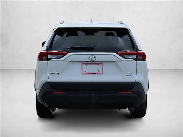 2025 Toyota RAV4 Hybrid LE