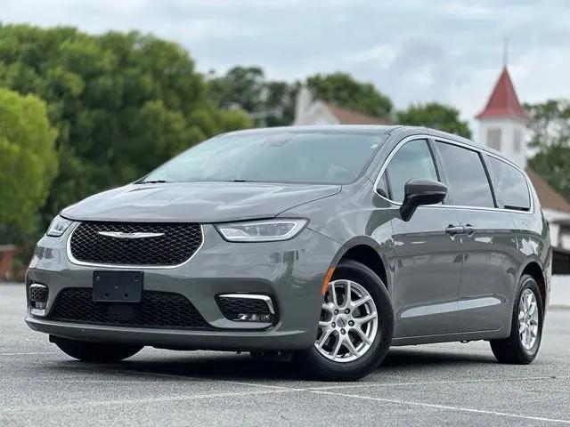 2023 Chrysler Pacifica Touring L for sale in Greensboro, NC