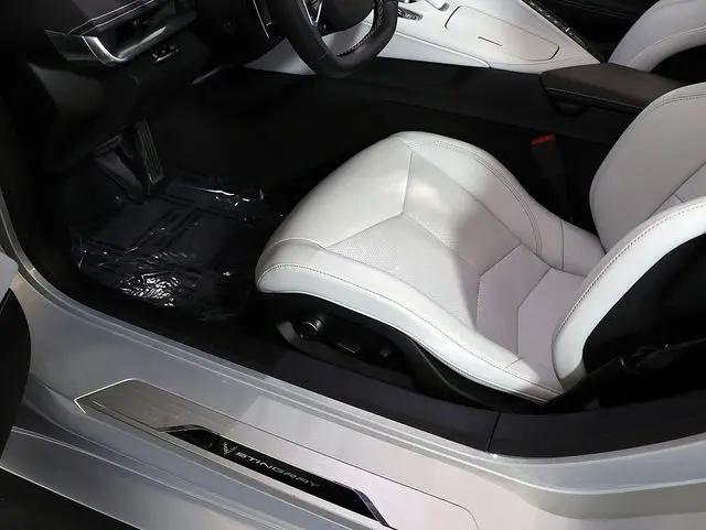 2023 Chevrolet Corvette Stingray RWD Coupe 2LT