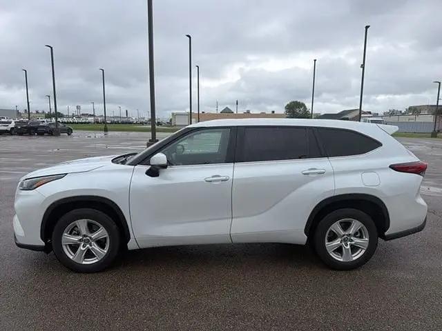 2023 Toyota Highlander LE