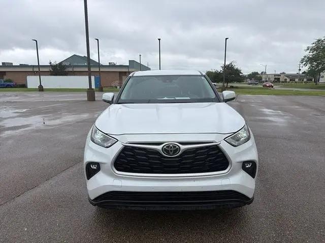 2023 Toyota Highlander LE