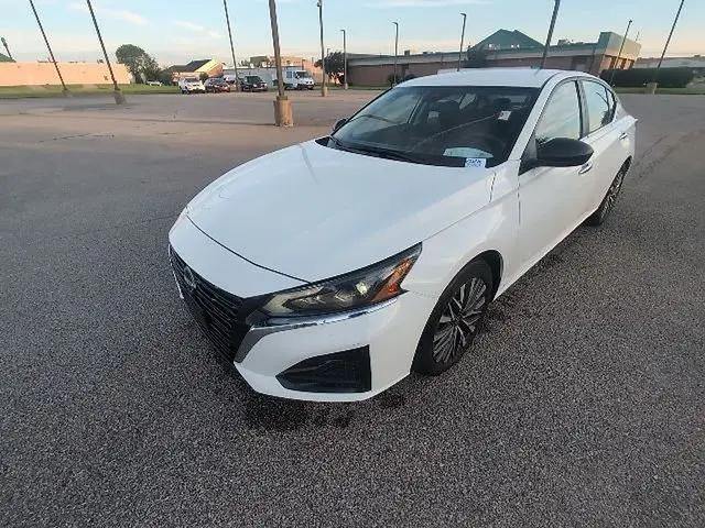 2025 Nissan Altima SV FWD