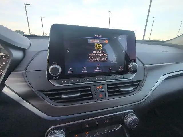 2025 Nissan Altima SV FWD