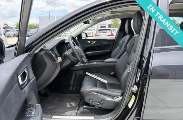 2023 Volvo XC60 B5 Plus Dark Theme