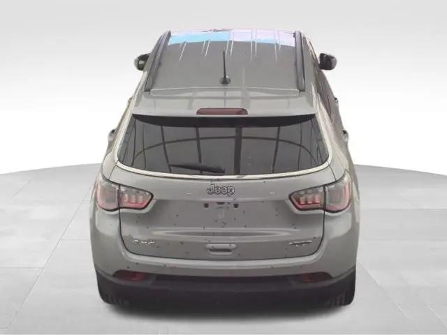 2022 Jeep Compass Latitude Lux 4x4