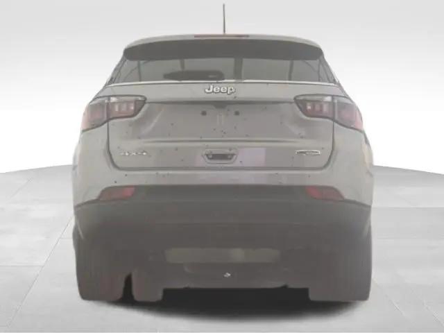 2022 Jeep Compass Latitude Lux 4x4