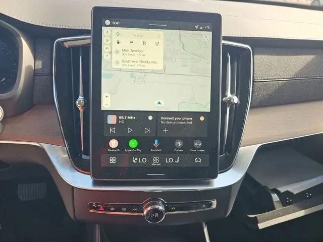 2026 Volvo XC90 Plus, B6 AWD Gas (mild hybrid), Gasoline, Bright, 7 Seats