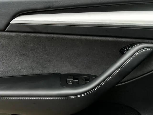 2024 Tesla Model Y Long Range Dual Motor All-Wheel Drive