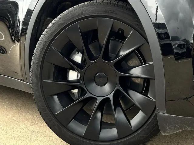 2025 Tesla Model Y Long Range Dual Motor All-Wheel Drive