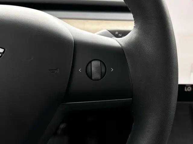 2025 Tesla Model Y Long Range Dual Motor All-Wheel Drive
