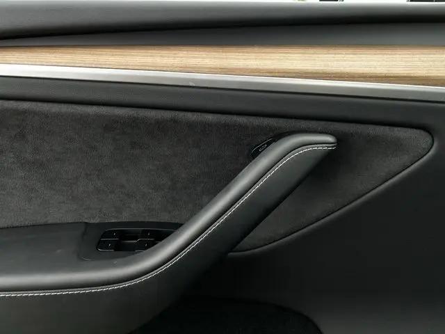 2025 Tesla Model Y Long Range Dual Motor All-Wheel Drive