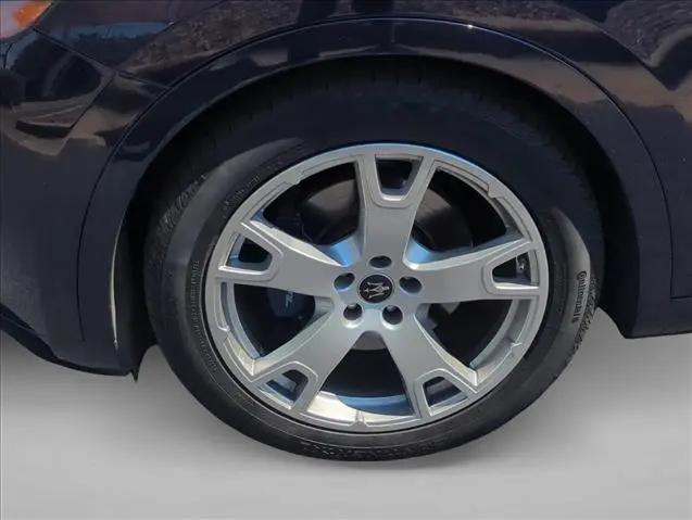 2021 Maserati Levante Standard