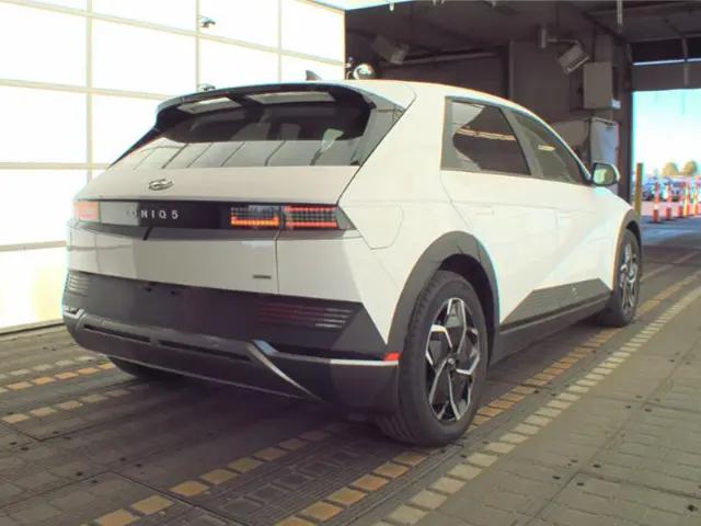 2024 Hyundai IONIQ 5 SE