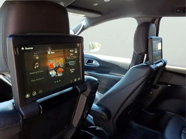 2020 Chrysler Pacifica Touring L Plus