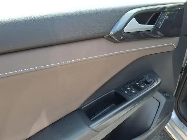 2023 Volkswagen Taos 1.5T SEL