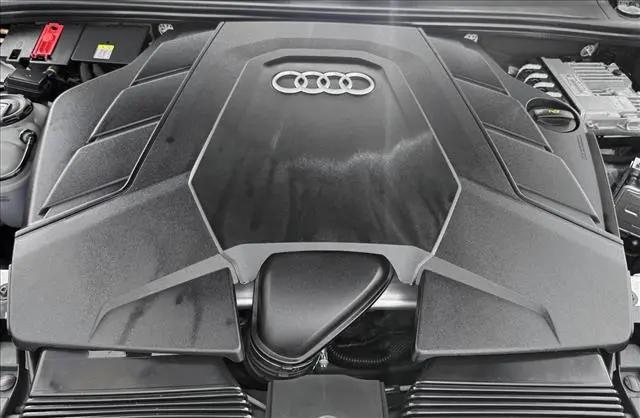 2023 Audi Q8 Premium Plus 55 TFSI quattro Tiptronic