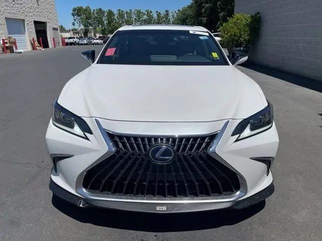 2022 Lexus ES 300h ES 300h