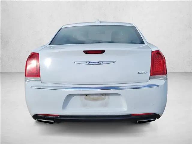 2018 Chrysler 300 Limited