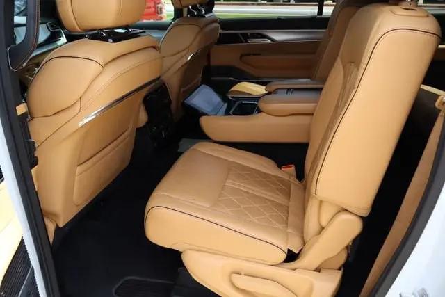 2023 Jeep Grand Wagoneer L Series III 4x4