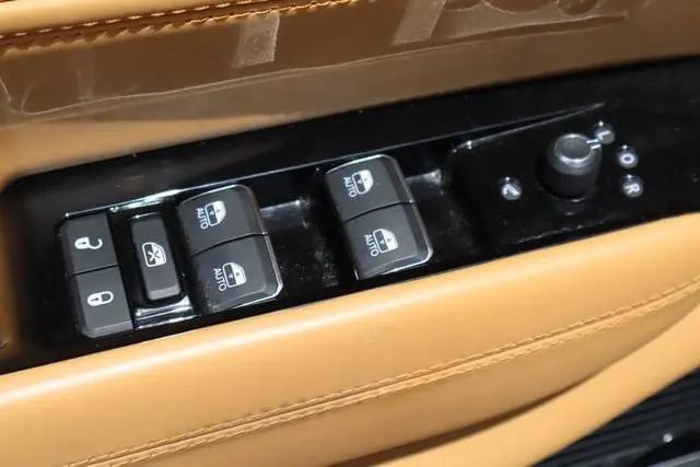 2023 Jeep Grand Wagoneer L Series III 4x4