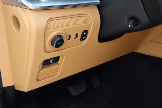 2023 Jeep Grand Wagoneer L Series III 4x4