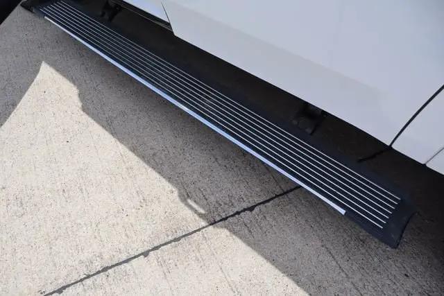 2023 Jeep Grand Wagoneer L Series III 4x4