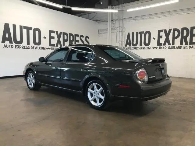 2002 Nissan Maxima SE