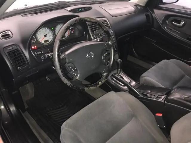 2002 Nissan Maxima SE