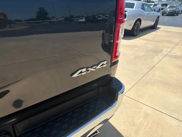 2021 Ram 1500 Big Horn Crew Cab 4x4 5'7" Box