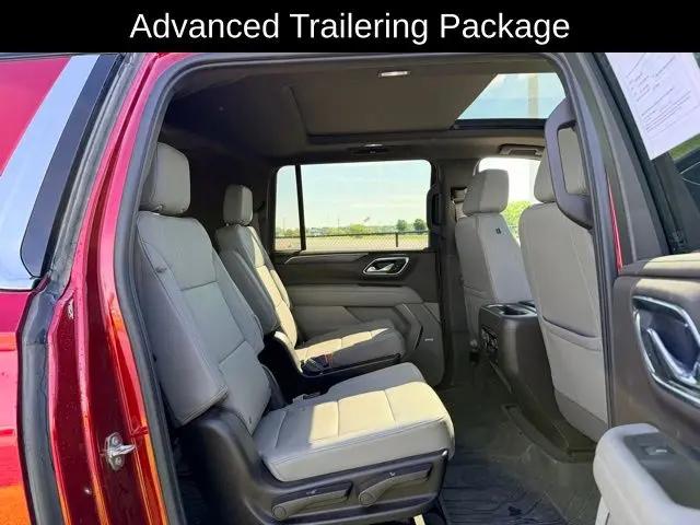2023 Chevrolet Suburban 4WD LT