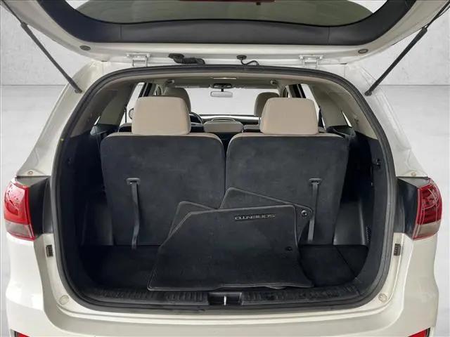 2019 Kia Sorento 3.3L LX