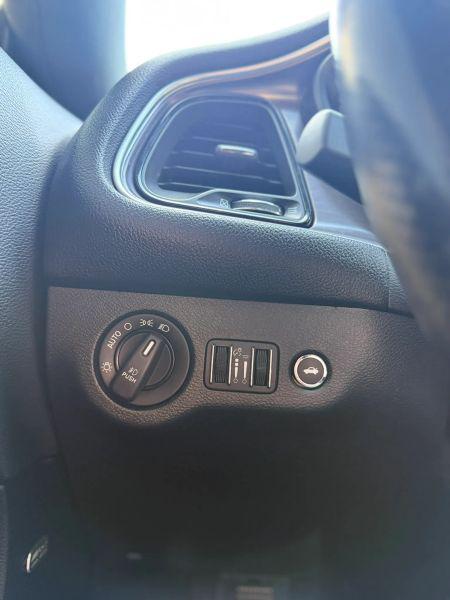 2016 Dodge Challenger SXT Plus