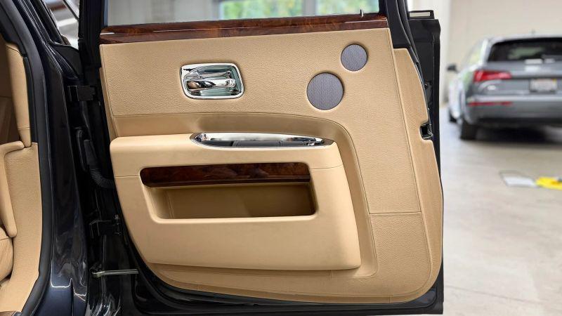 2011 Rolls-Royce Ghost Base