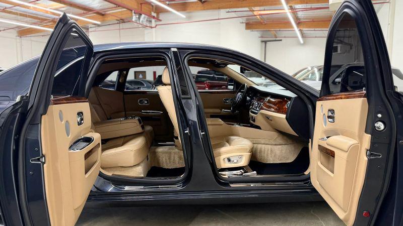2011 Rolls-Royce Ghost Base