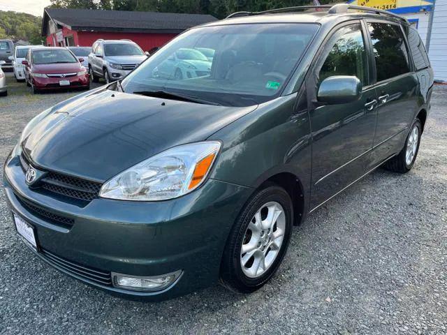 2004 Toyota Sienna XLE Limited