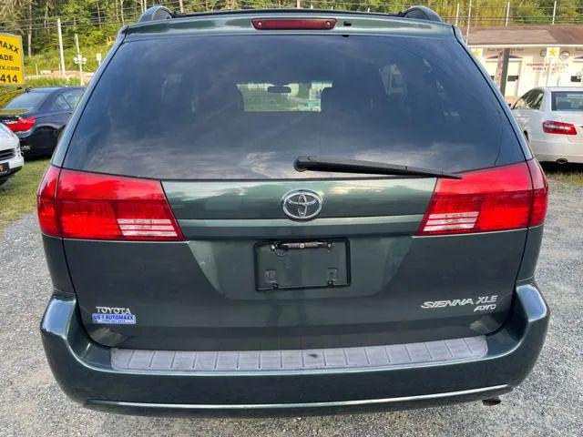2004 Toyota Sienna XLE Limited