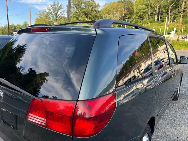 2004 Toyota Sienna XLE Limited