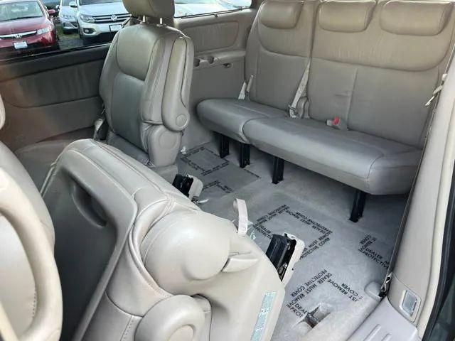 2004 Toyota Sienna XLE Limited