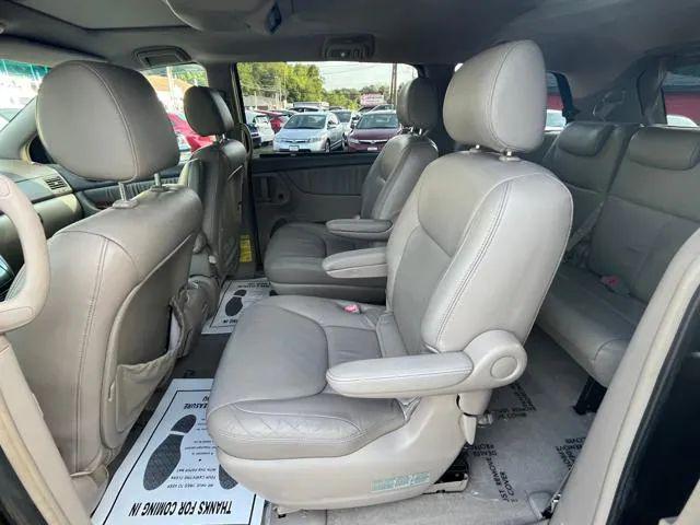 2004 Toyota Sienna XLE Limited