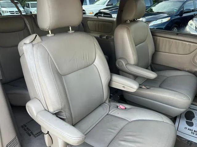 2004 Toyota Sienna XLE Limited