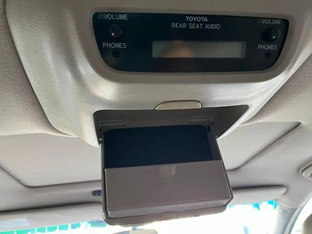 2004 Toyota Sienna XLE Limited