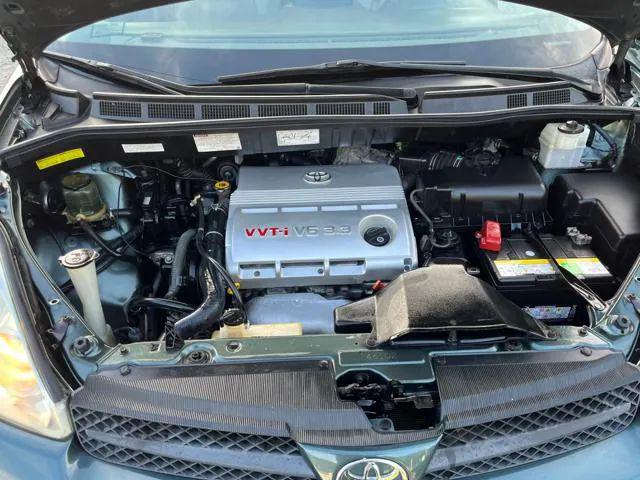 2004 Toyota Sienna XLE Limited