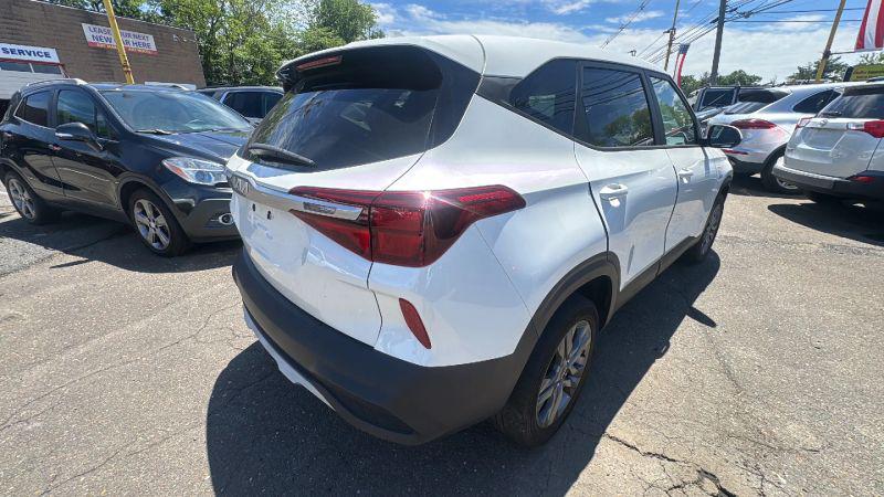 2023 Kia Seltos LX