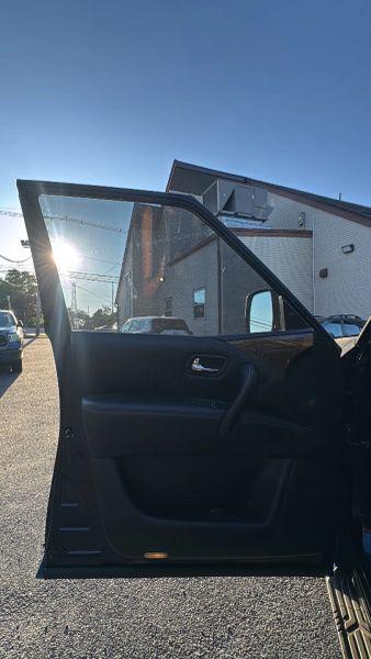 2016 INFINITI QX80 Base