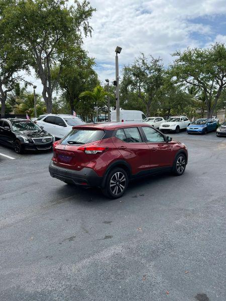 2020 Nissan Kicks SV Xtronic CVT