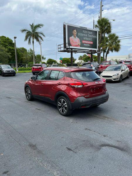 2020 Nissan Kicks SV Xtronic CVT