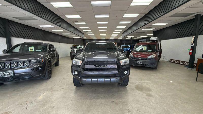 2017 Toyota Tacoma TRD Sport